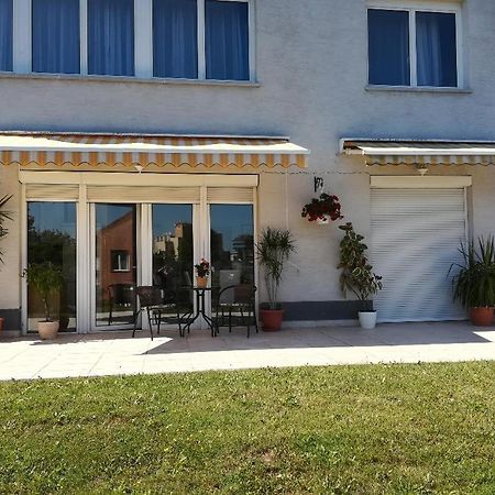 Homy Apartment In Buda, With Safe Garage And Terrace Budapest Exterior photo